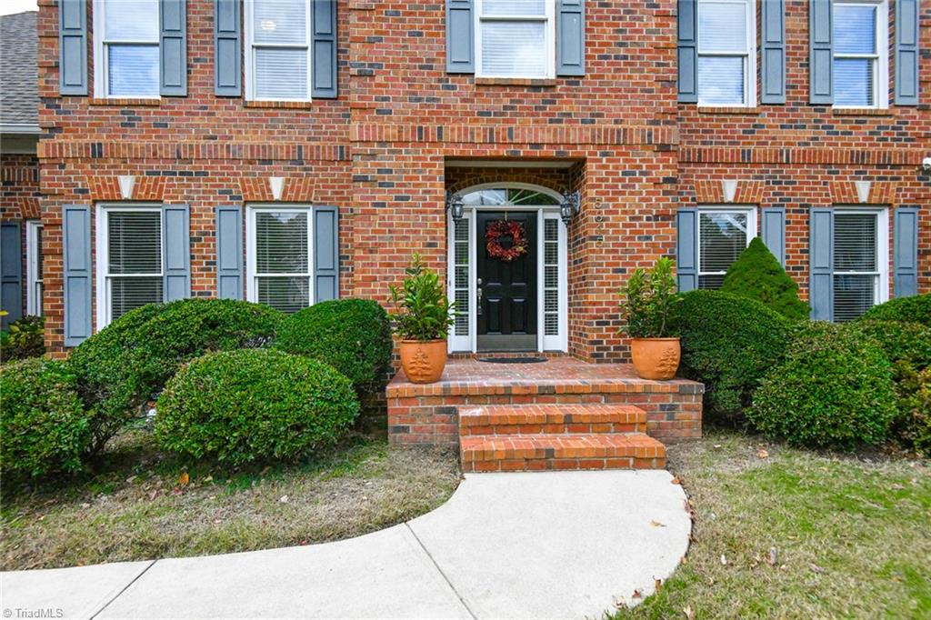 Greensboro, North Carolina 27410, United States, 5 Bedrooms Bedrooms, ,4 BathroomsBathrooms,Residential,Active,234675