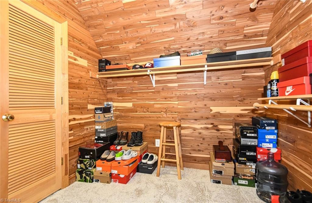 Greensboro, North Carolina 27410, United States, 5 Bedrooms Bedrooms, ,4 BathroomsBathrooms,Residential,Active,234675