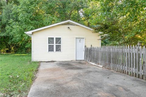 A home in Kernersville