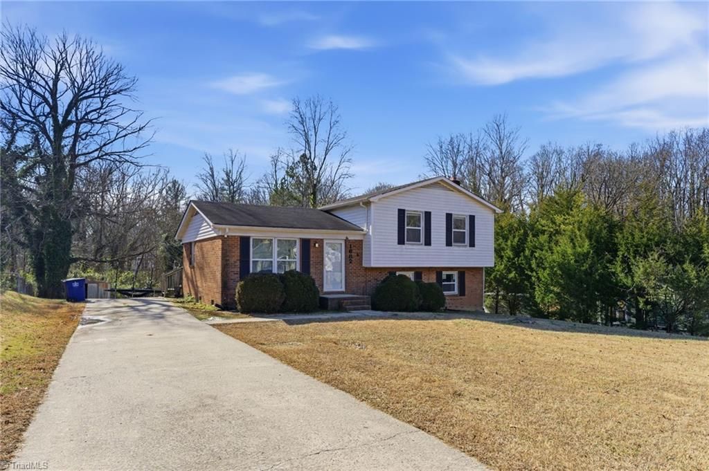 Photo of 1682 Village Place, Winston-Salem, NC 27127 (MLS # 1207614)