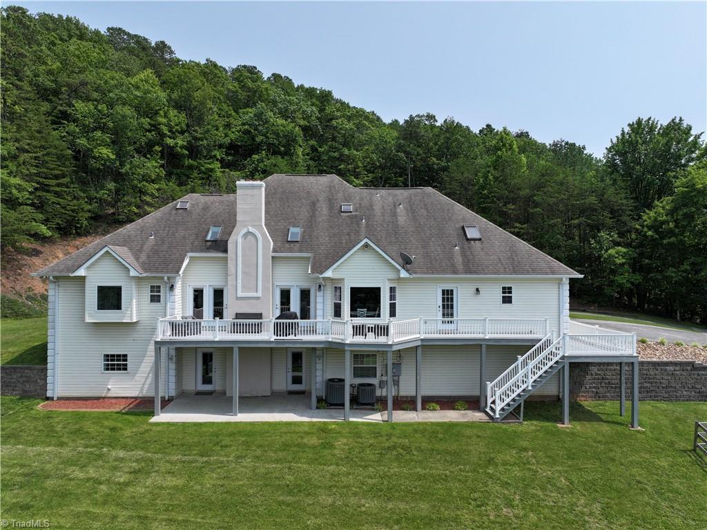 261 Helaman Way, Mount Airy, North Carolina image 2