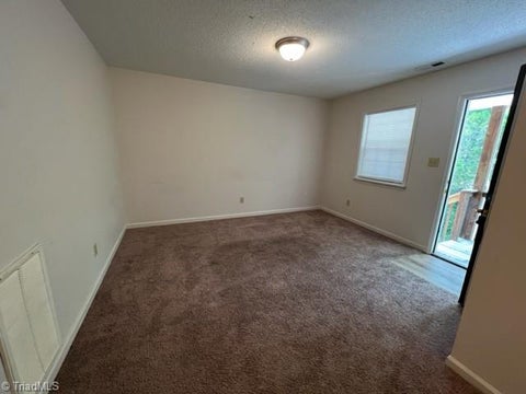 Homes For Rent - 220 Pitts Street #F<br/> Kernersville, NC 27284