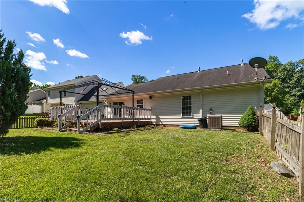 3931 Hickswood Forest Drive, High Point, North Carolina image 29
