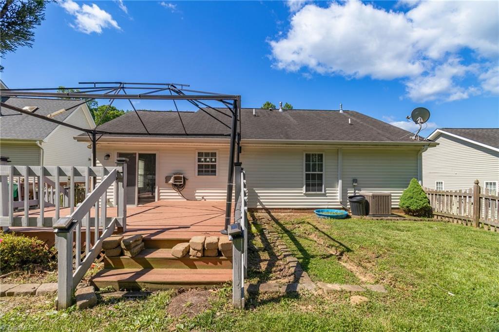 3931 Hickswood Forest Drive, High Point, North Carolina image 28