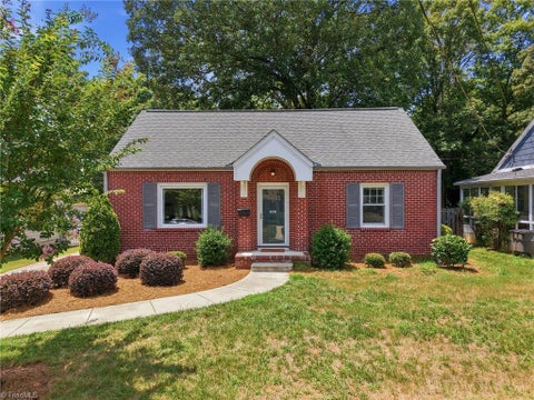 Homes For Rent - 938 Madison Avenue<br/> Winston-Salem, NC 27103