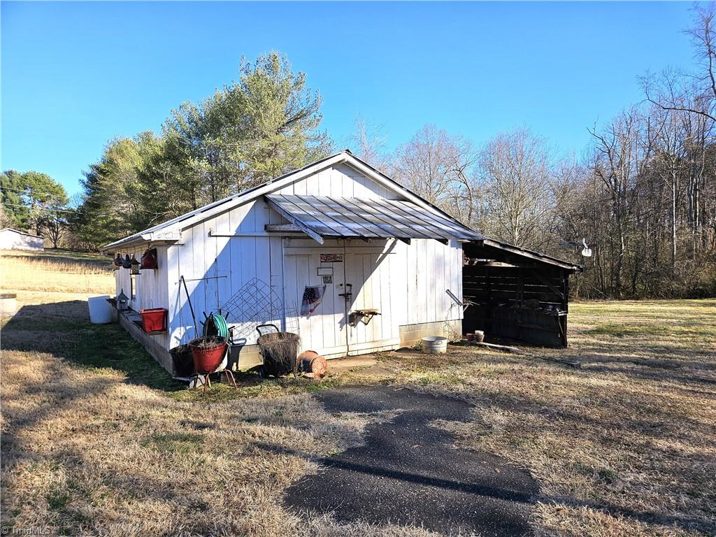 5921 Friendship Circle Road, East Bend, North Carolina image 3