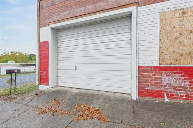 113 Morgan Road, photo 3 of 12