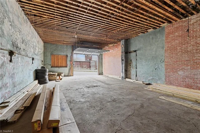113 Morgan Road, photo 5 of 12