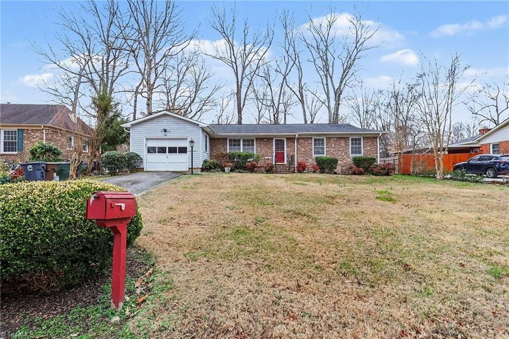 Photo of 409 W Montcastle Drive, Greensboro, NC 27406 (MLS # 1206853)