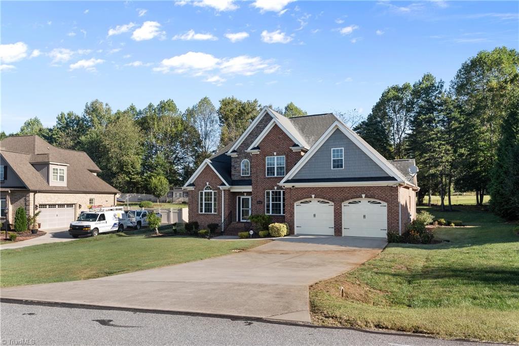 Kernersville, North Carolina 27284, United States, 4 Bedrooms Bedrooms, ,3 BathroomsBathrooms,Residential,Active,228296