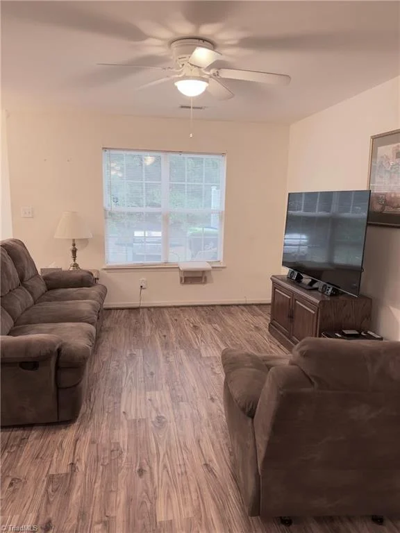 807 Creek Crossing Trail, photo 5 of 27