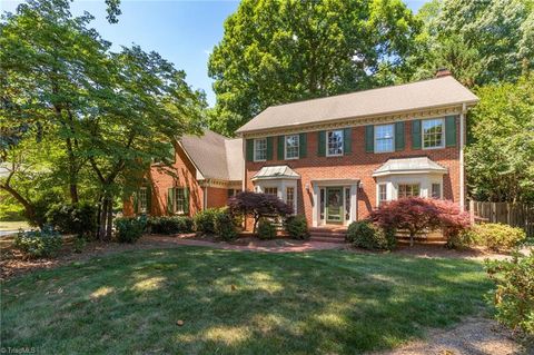 Homes For Sale - 3106 Cabarrus Drive<br/> Greensboro, NC 27407