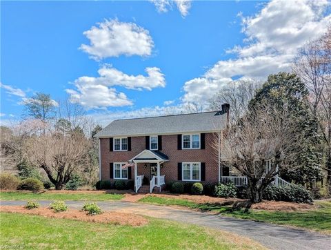 147 Beechtree Circle, Mount Airy, NC 27030 - #: 1136359