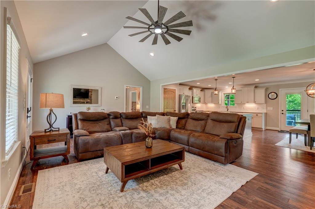 1321 Winterberry Drive, Reidsville, North Carolina image 12