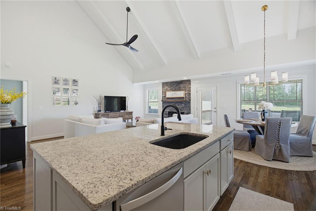 8104 Ridgeback Court