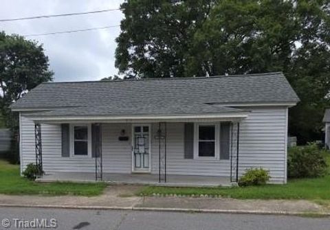 Homes For Sale - 105 Boulevard Street<br/> Rockingham County, Eden, NC 27288