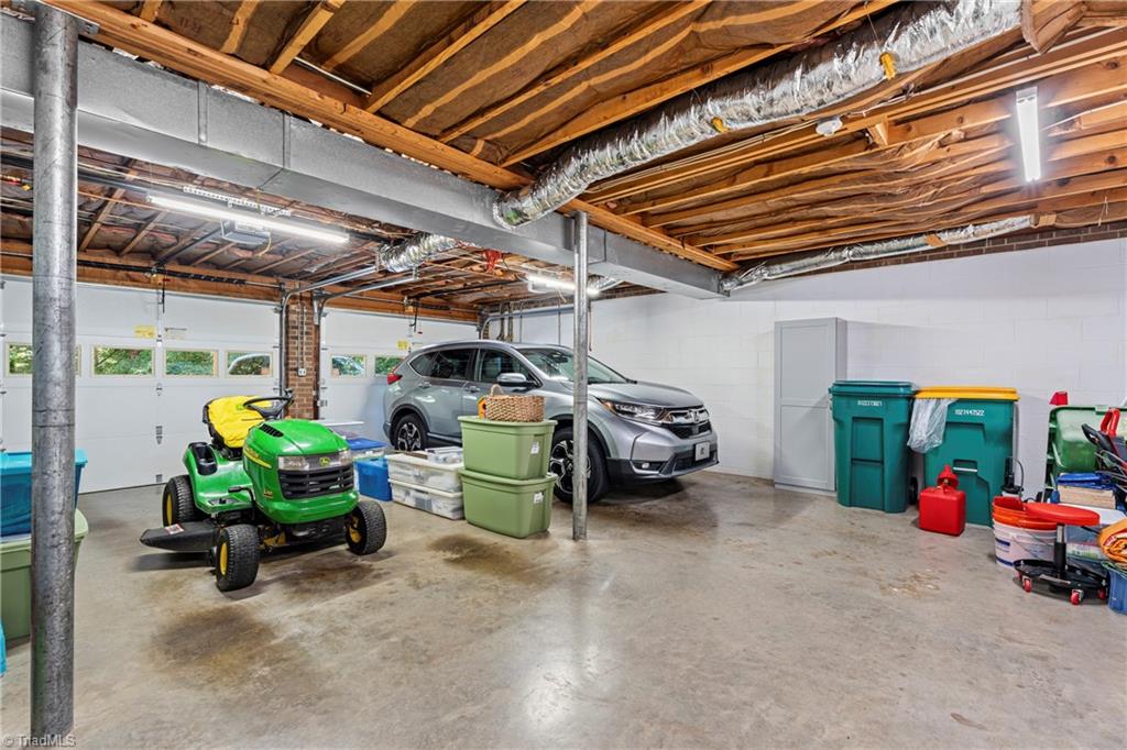 Winston-Salem, North Carolina 27107, United States, 3 Bedrooms Bedrooms, ,2 BathroomsBathrooms,Residential,Pending,209262