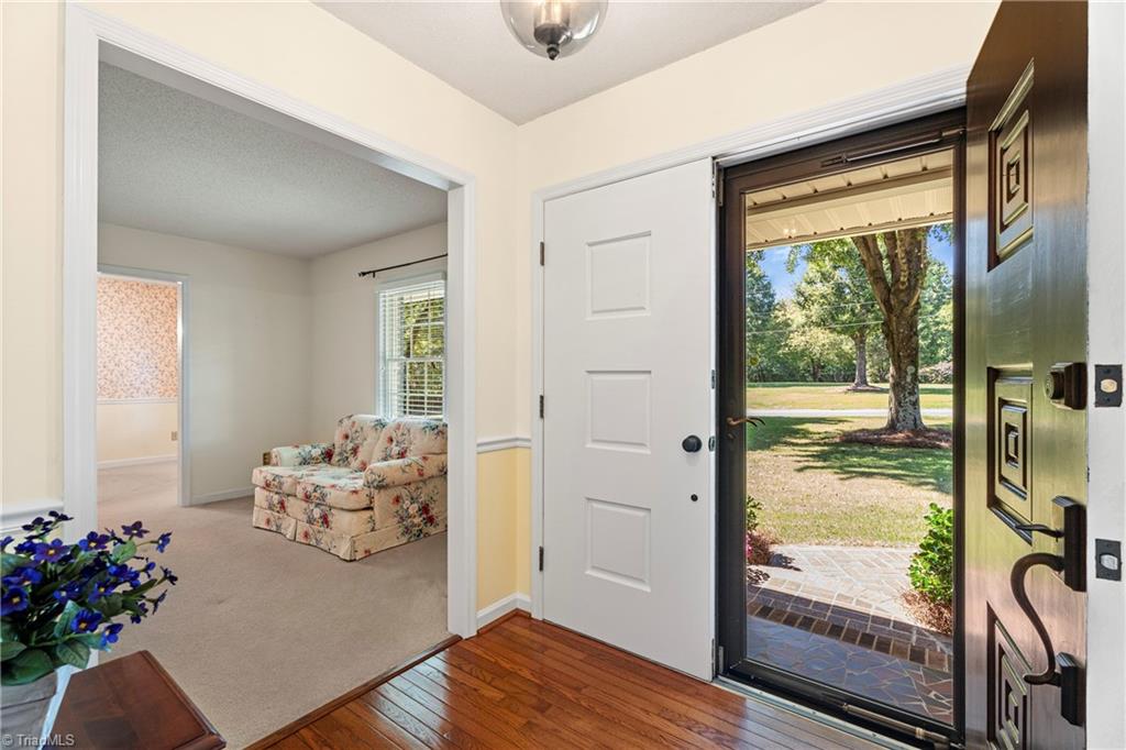 Winston-Salem, North Carolina 27107, United States, 3 Bedrooms Bedrooms, ,2 BathroomsBathrooms,Residential,Pending,209262