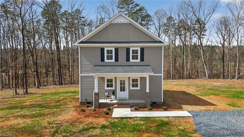 Homes For Sale - 920 Ponderosa Heights Place<br/> Randolph County, Asheboro, NC 27205