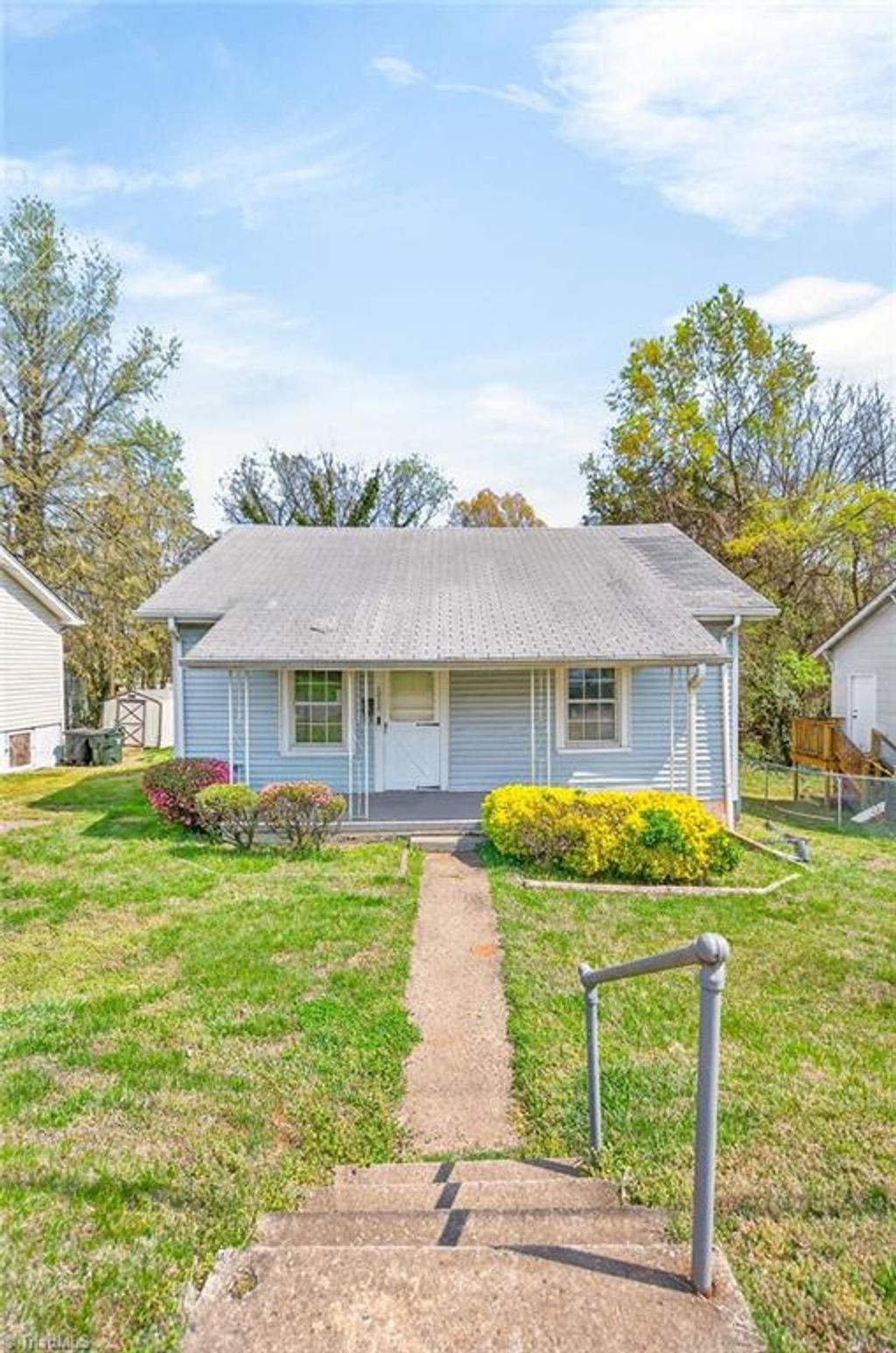 Photo of 1028 Queen Ann Street, Burlington, NC 27217 (MLS # 1213898)