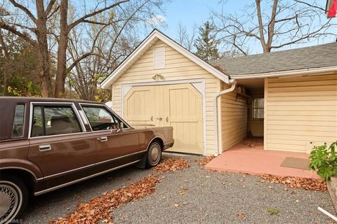 A home in Mount Airy