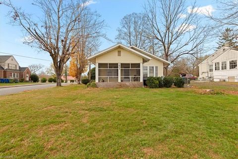 A home in Mount Airy