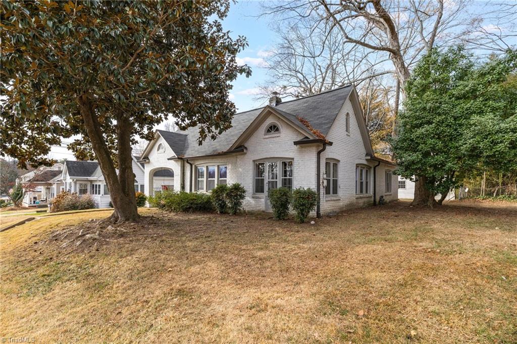 High Point, North Carolina 27262, United States, 3 Bedrooms Bedrooms, ,2 BathroomsBathrooms,Residential,Active,248927