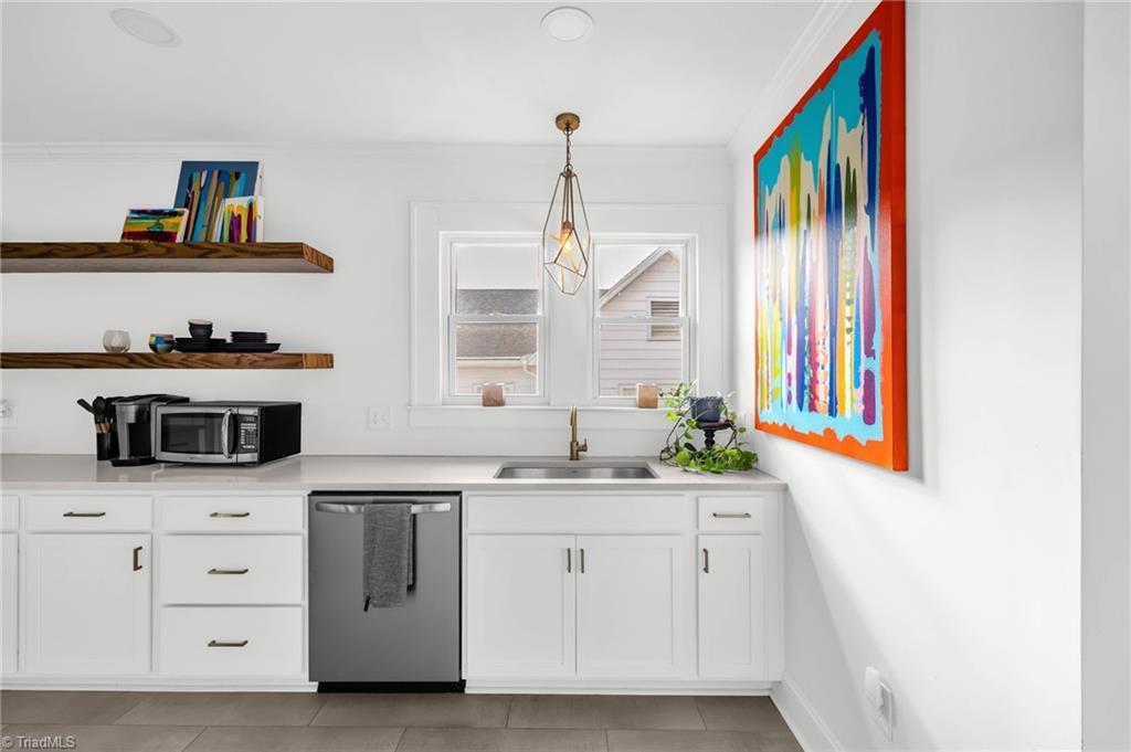 High Point, North Carolina 27262, United States, 3 Bedrooms Bedrooms, ,2 BathroomsBathrooms,Residential,Active,248927