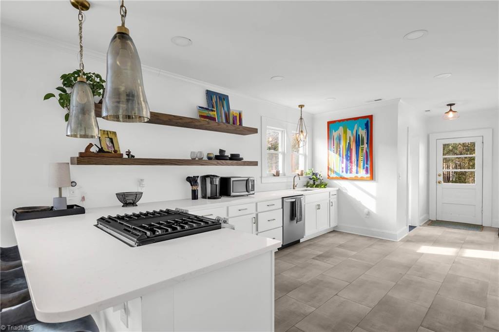 High Point, North Carolina 27262, United States, 3 Bedrooms Bedrooms, ,2 BathroomsBathrooms,Residential,Active,248927