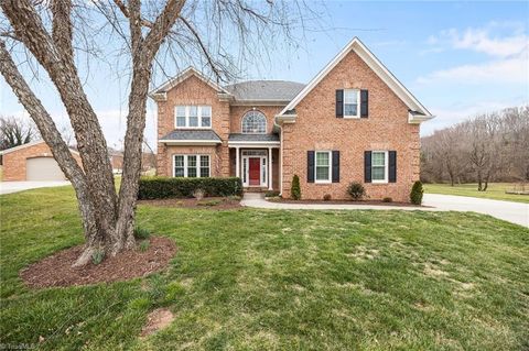 Homes For Sale - 160 Fairhaven Court<br/> Forsyth County, Lewisville, NC 27023