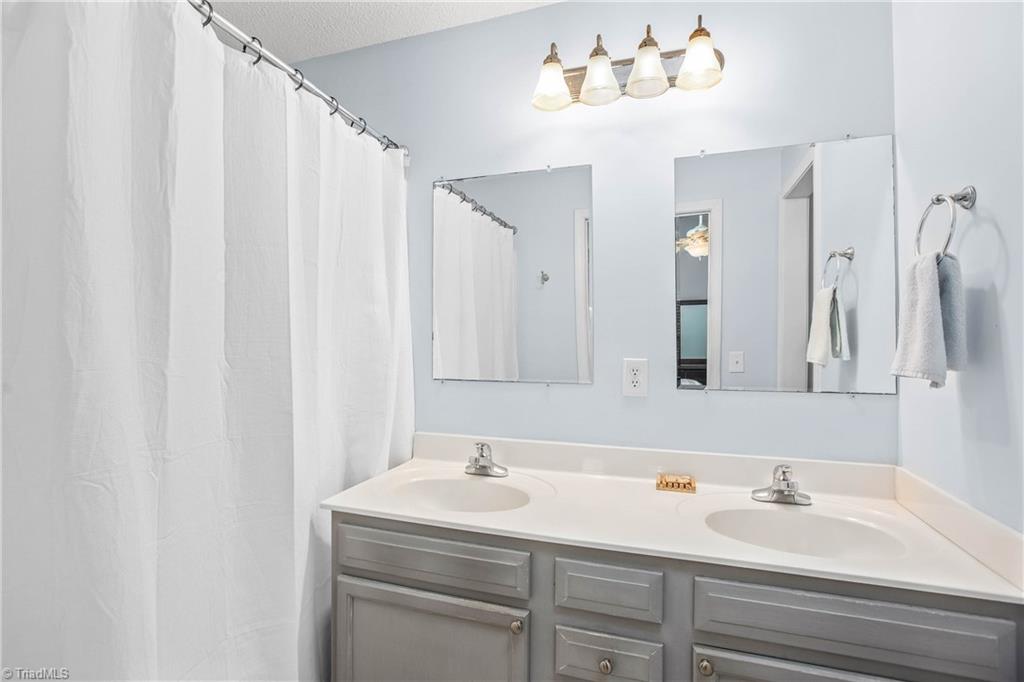 208 Santa Fe Circle, Thomasville, North Carolina image 19