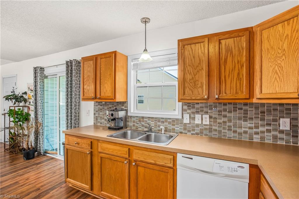 208 Santa Fe Circle, Thomasville, North Carolina image 10