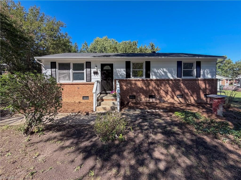 Photo of 3805 Nash Street, Greensboro, NC 27401 (MLS # 1237033)
