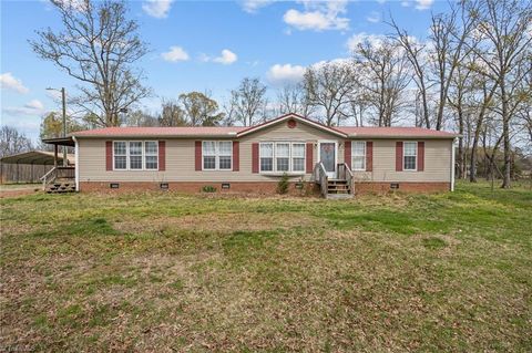 Mobile Home For Sale - 6955 Garrett Store Road<br/> Guilford County, Liberty, NC 27298