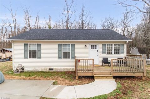 112 Rotary Lane Thomasville NC 27360