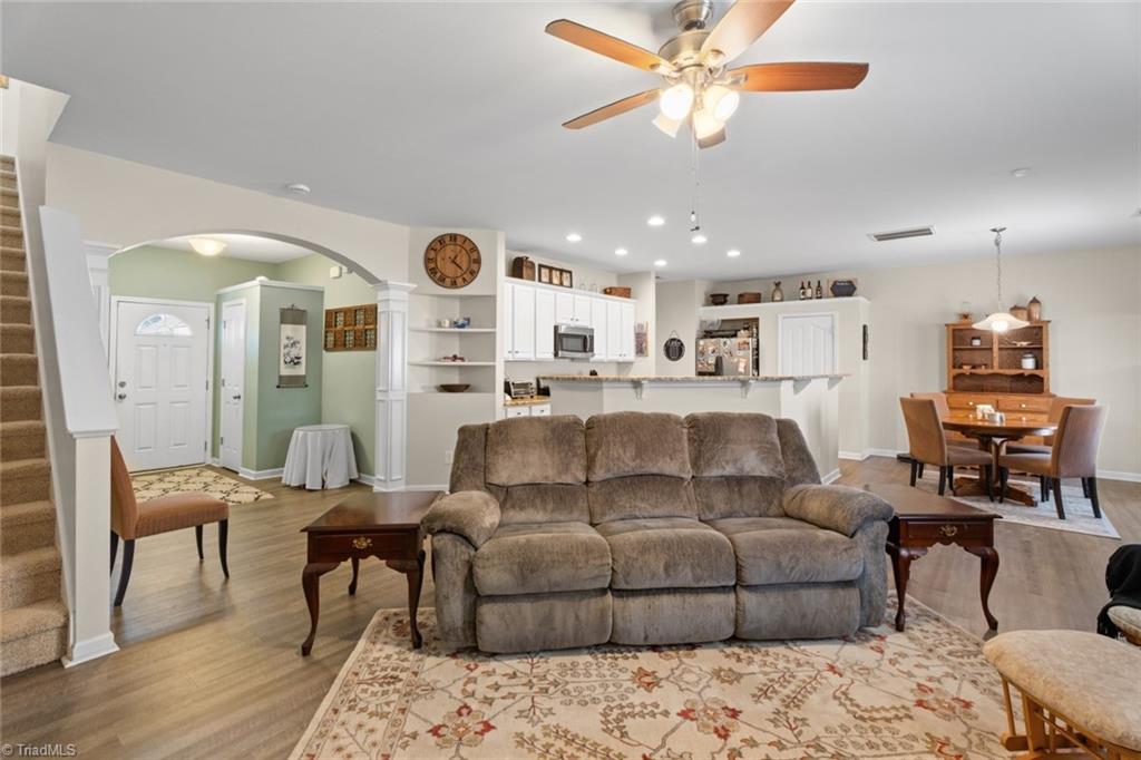 Winston-Salem, North Carolina 27127, United States, 3 Bedrooms Bedrooms, ,3 BathroomsBathrooms,Residential,Active,27286