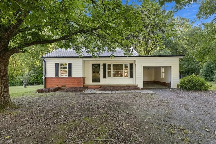 132 Randolph Street, photo 1 of 19