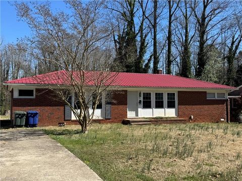 12 Hawthorne Lane Lexington NC 27295