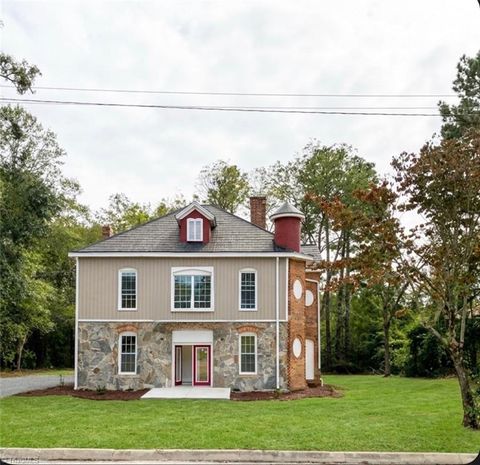 Multifamily For Sale - 212 Martin Street<br/> Polkton, NC 28135