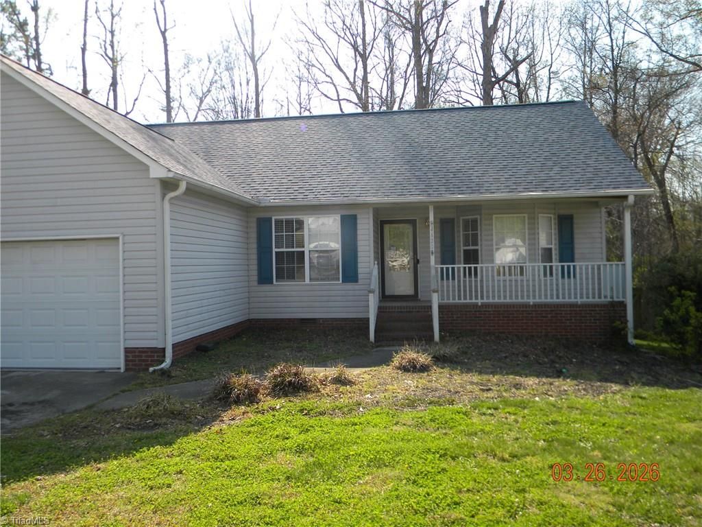 Photo of 4620 Leprechaun Lane, Winston-Salem, NC 27127 (MLS # 1219171)