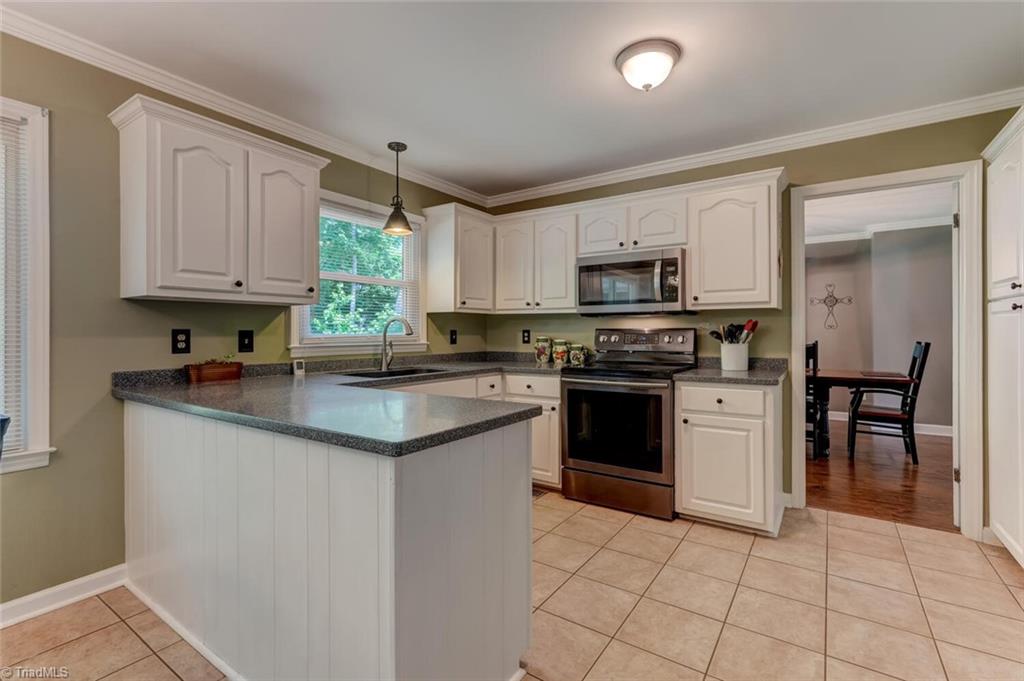 1274 Candlewood Drive, Elon, North Carolina image 17