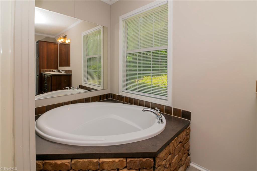2314 Pine Grove Church Road, Eagle Springs, North Carolina image 15