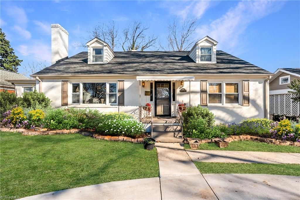 Photo of 304 Harden Street, Graham, NC 27253 (MLS # 1212248)