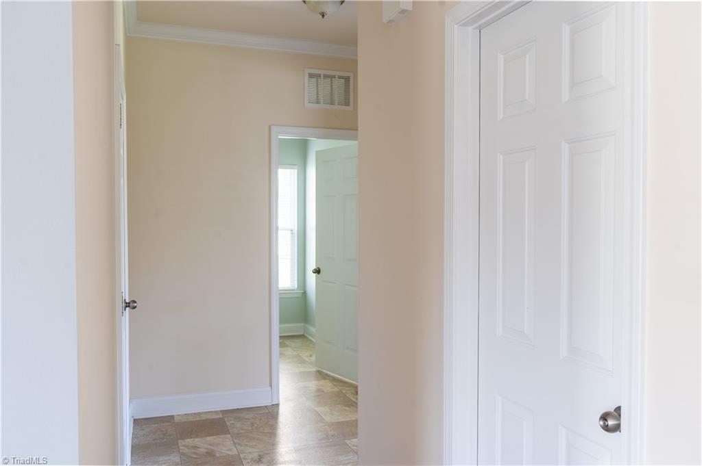 4008 Meadow Valley Drive, High Point, North Carolina image 12