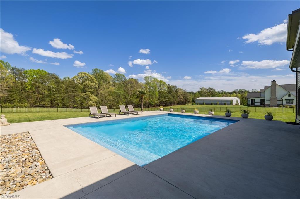 7492 Strader Road, Summerfield, North Carolina image 39