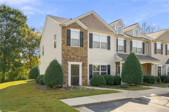 7217 Olmstead Drive Unit A, photo 2 of 31
