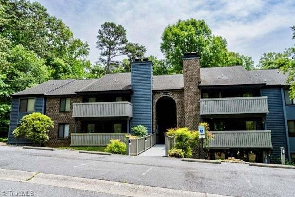 Photo of 2935 Oaktop Circle, Greensboro, NC 27410 (MLS # 1218795)