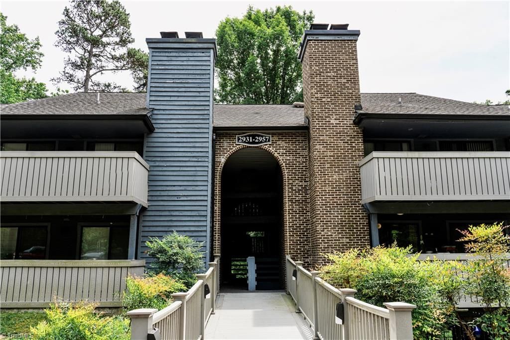 Photo of 2935 Oaktop Circle, Greensboro, NC 27410 (MLS # 1218795)