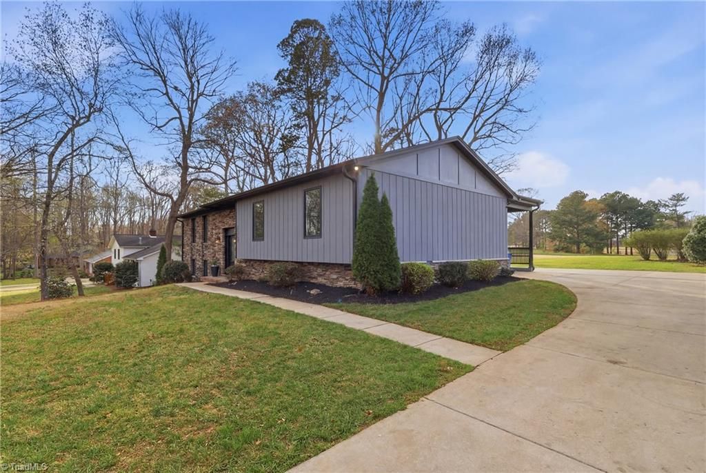 Photo of 4900 Forest Oaks Drive, Greensboro, NC 27406 (MLS # 1212273)