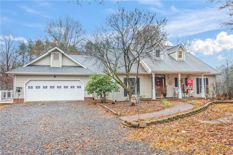 A home in Mount Airy